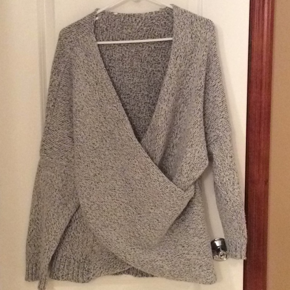 Women’s gray sweater